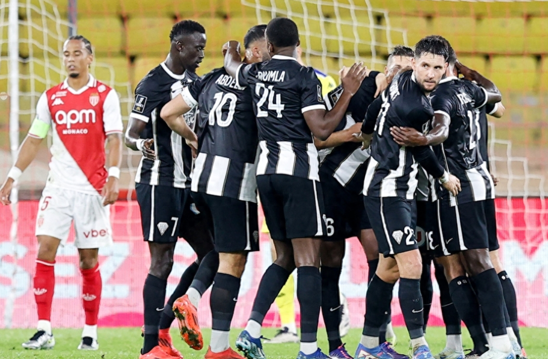 包含里尔主场负摩纳哥，遭遇保级危机的词条