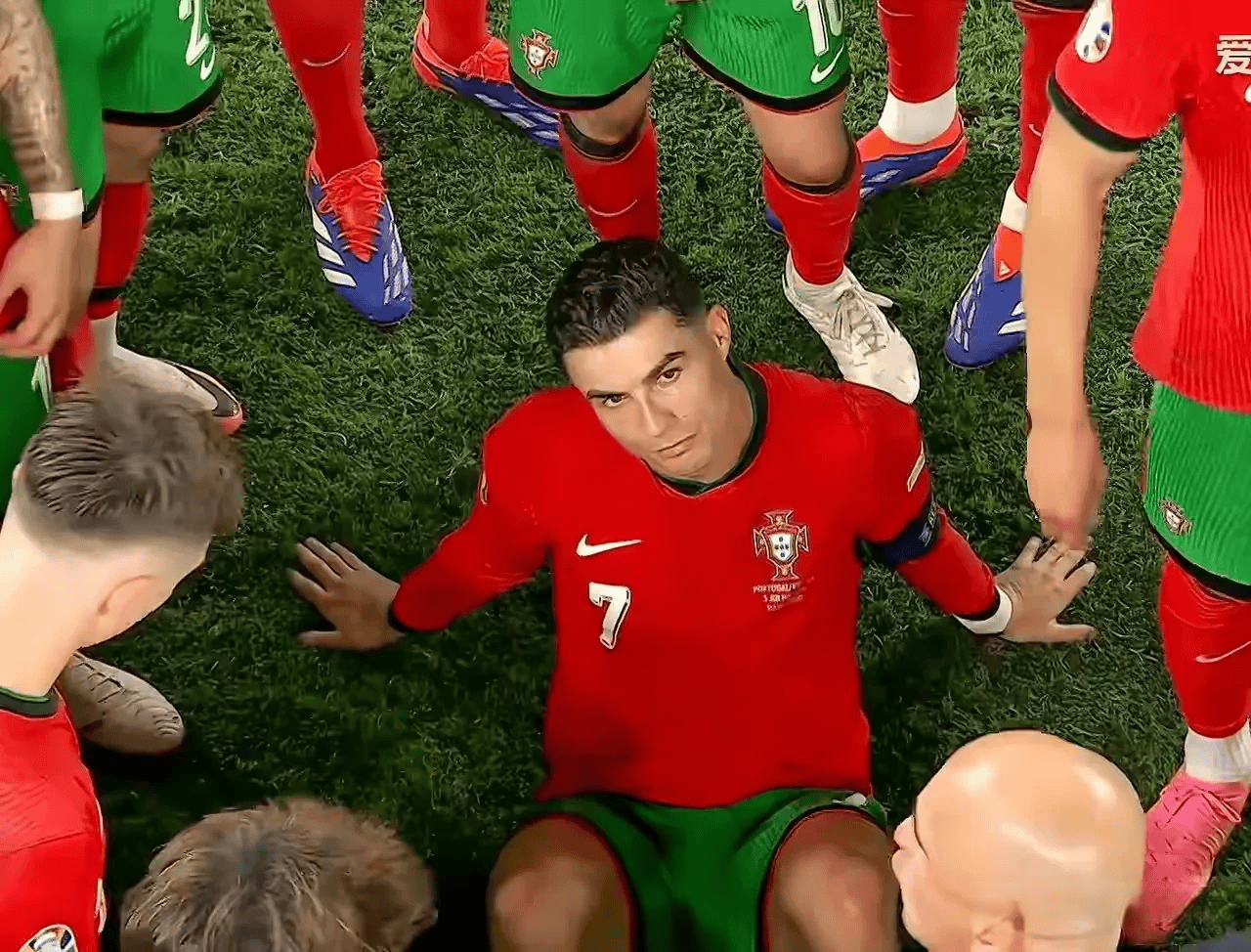 每一个球员都在全力以赴地为团队踢球(在球队中,每个人的水平似乎基本处于一个档次)