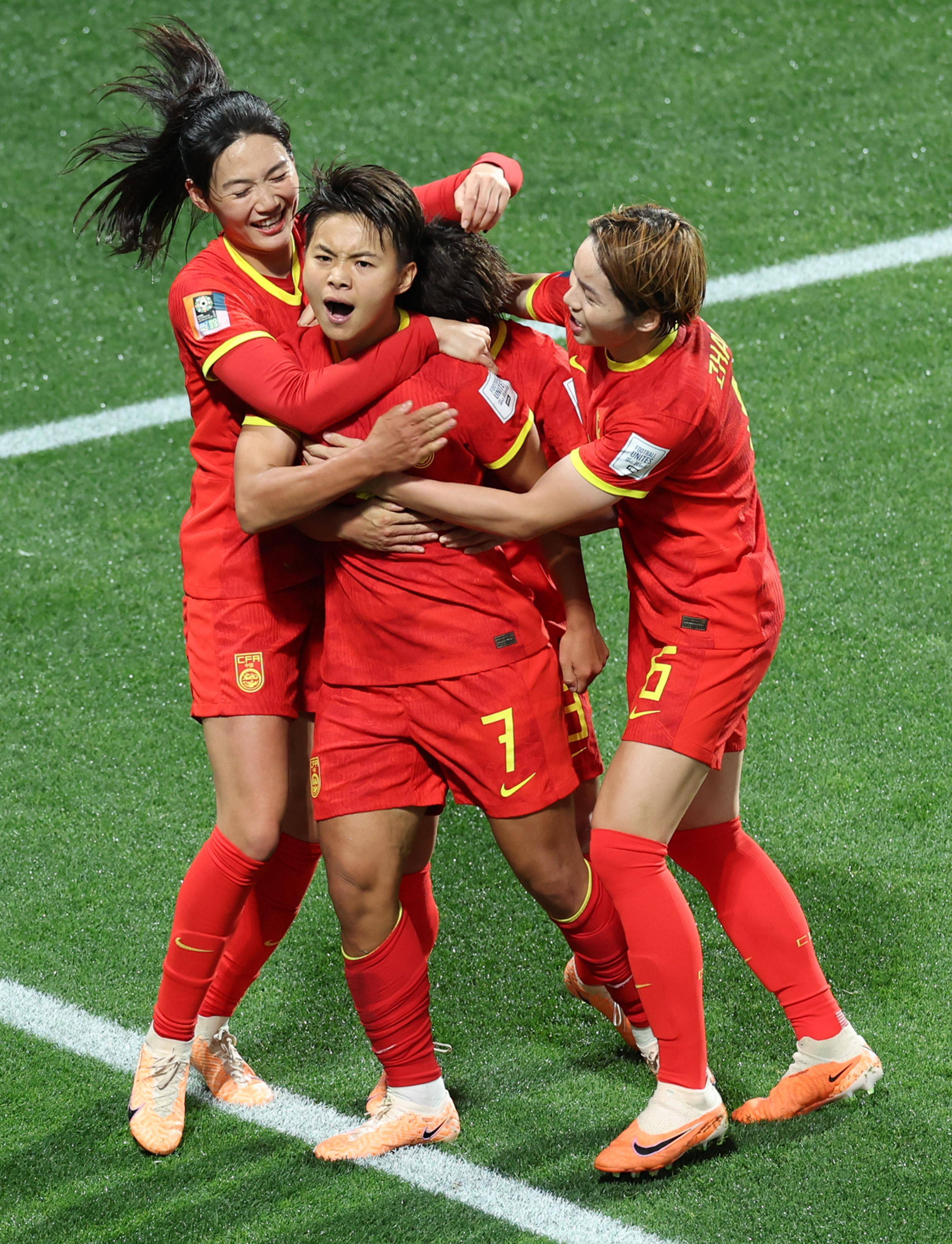 备战：女足比赛国际友谊赛火热进行中